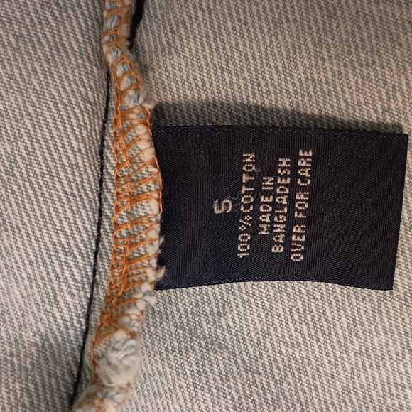 Amethyst Jeans Distressed Zip Front Vest - Picture 5 of 6